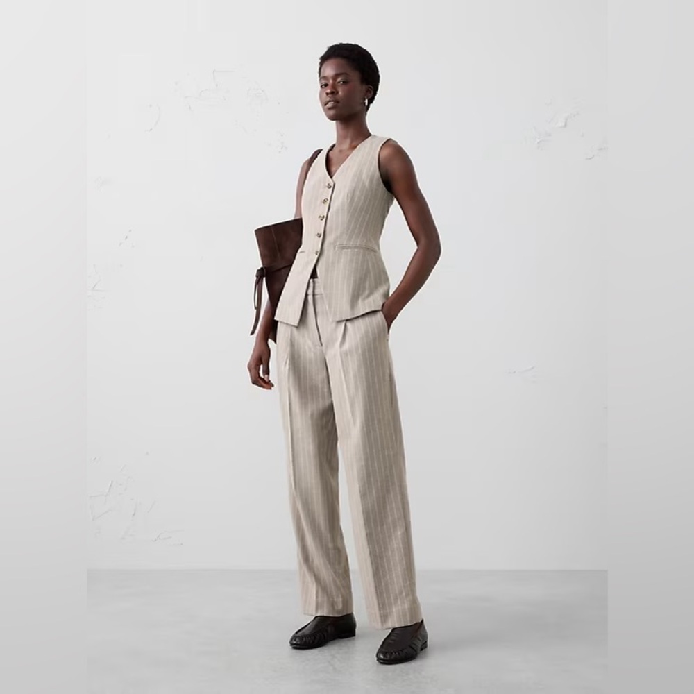 NWT! Banana Republic Tan Straight High-Rise Pinstripe Trouser - Size 4 🖥️3️⃣